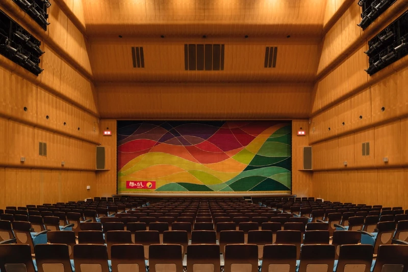 難波豪華花月劇場內部。圖片提供/吉本興業 難波豪華花月劇場內部。圖片提供/吉本興業