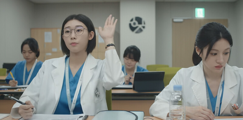 金思備的腦思路比AI還清晰，任何知識上的難題都難不倒她。