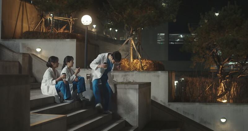 前輩們用盡心思想帶好後輩，回想起來具道圓甚至還被咖啡燙到。