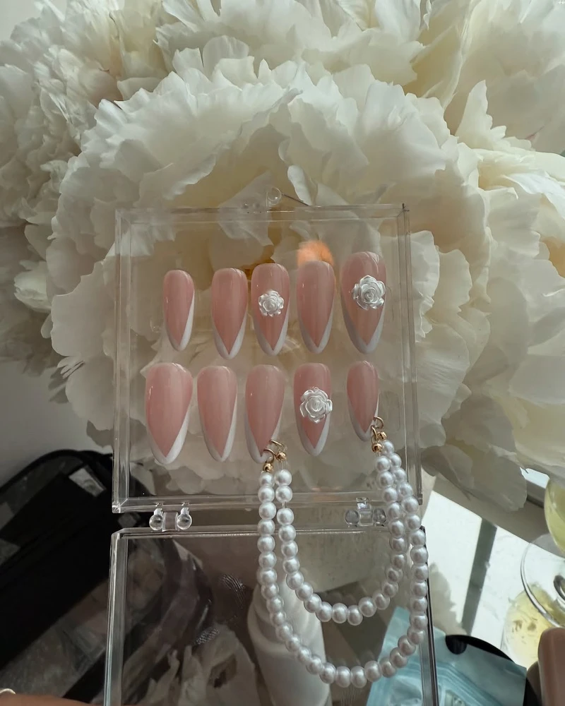 Photo/IG@nailsbyzola Photo/IG@nailsbyzola