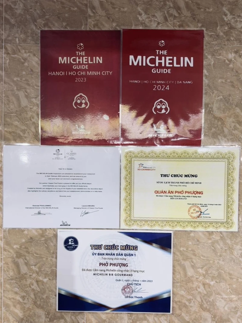 連續兩年獲得必比登推薦的Phở Phượng,牛河狂熱者必吃! 連續兩年獲得必比登推薦的Phở Phượng,牛河狂熱者必吃!