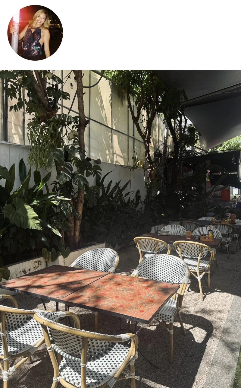 位在二郡的店面雖然有室內座位,但陽光大好的下午還是想坐在戶外chill。 位在二郡的店面雖然有室內座位,但陽光大好的下午還是想坐在戶外chill。