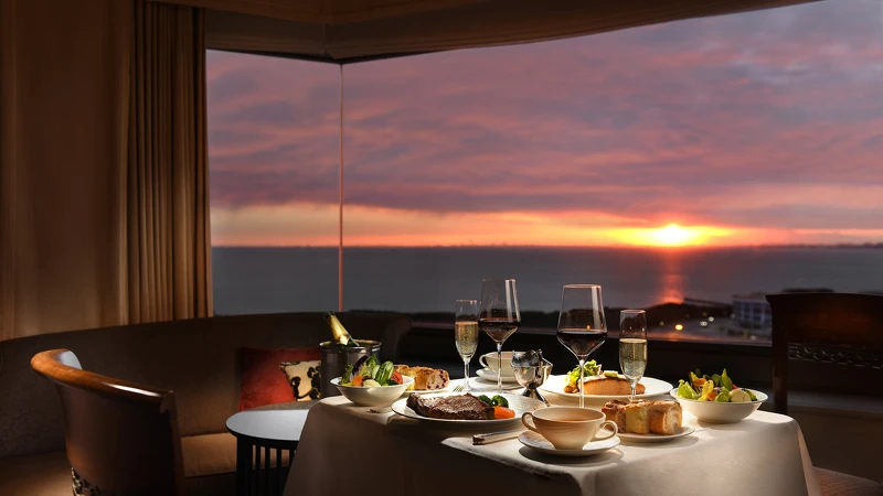 遠眺東京灣海景,同時感受都會與海濱氣息。 遠眺東京灣海景,同時感受都會與海濱氣息。