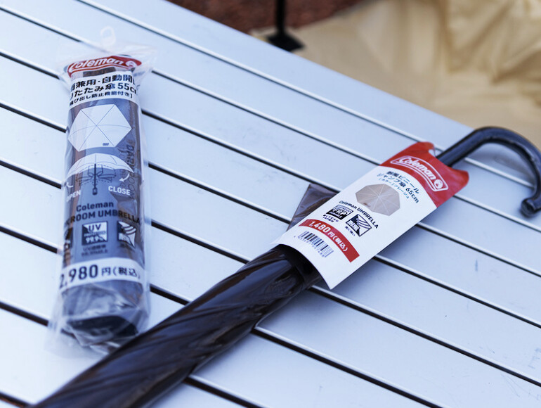 Coleman X LAWSON聯名推出帳篷級材質雨傘。 Coleman X LAWSON聯名推出帳篷級材質雨傘。