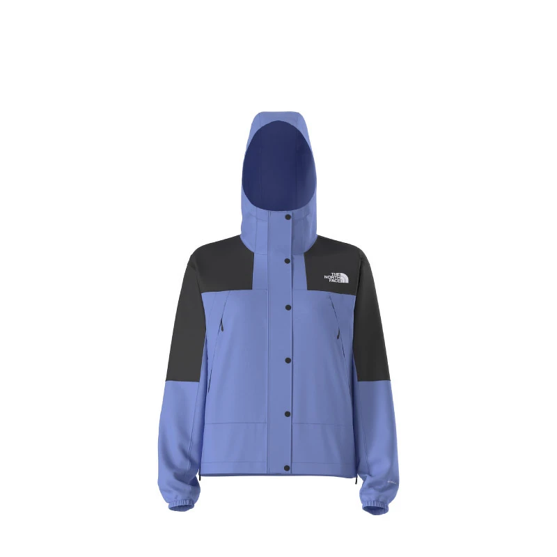 The North Face 北面女款藍色 DWR 防潑水防風外套,建議售價:NT$5,380。 The North Face 北面女款藍色 DWR 防潑水防風外套,建議售價:NT$5,380。