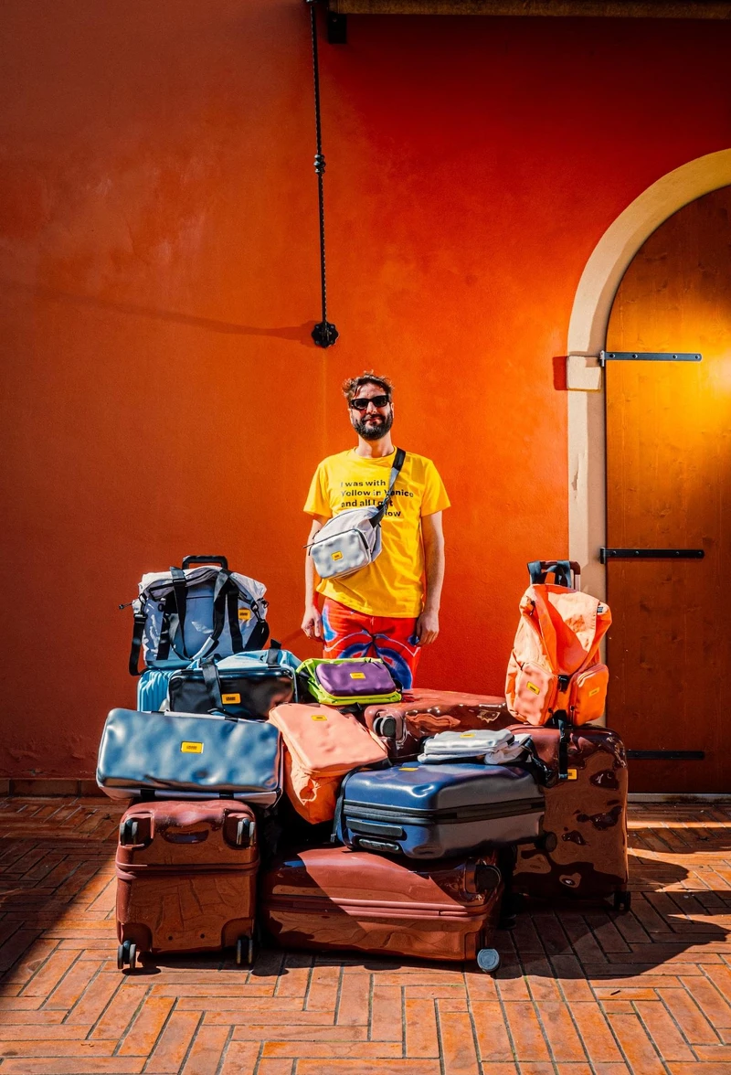 誠品生活台南│義大利全球首創撞擊設計行李箱品牌CRASH BAGGAGE首次在台開展獨立專賣店，攜手德國旅遊配件品牌ANY DI聯手時尚進駐。