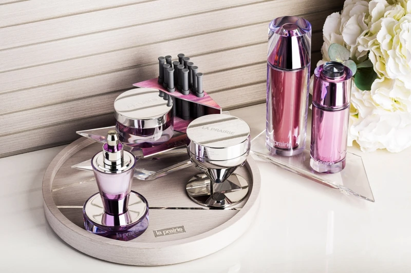 LA PRAIRIE萊珀妮鉑金臻稀終極返齡課程。 LA PRAIRIE萊珀妮鉑金臻稀終極返齡課程。