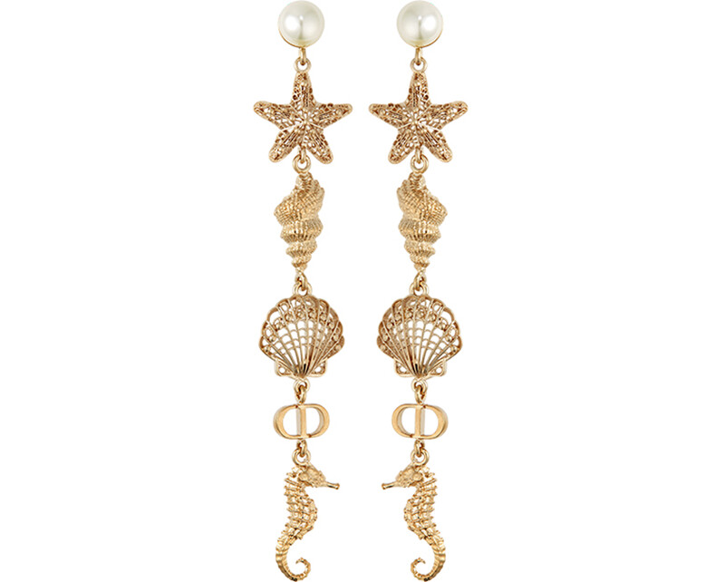 Dioriviera金屬墜飾耳環，NT23,500。