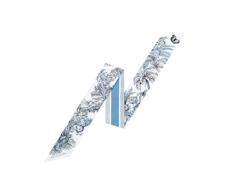 Dioriviera蔚藍色與白色Toile de Jouy Palms法式印花圖騰Mizah絲巾，NT8,200。