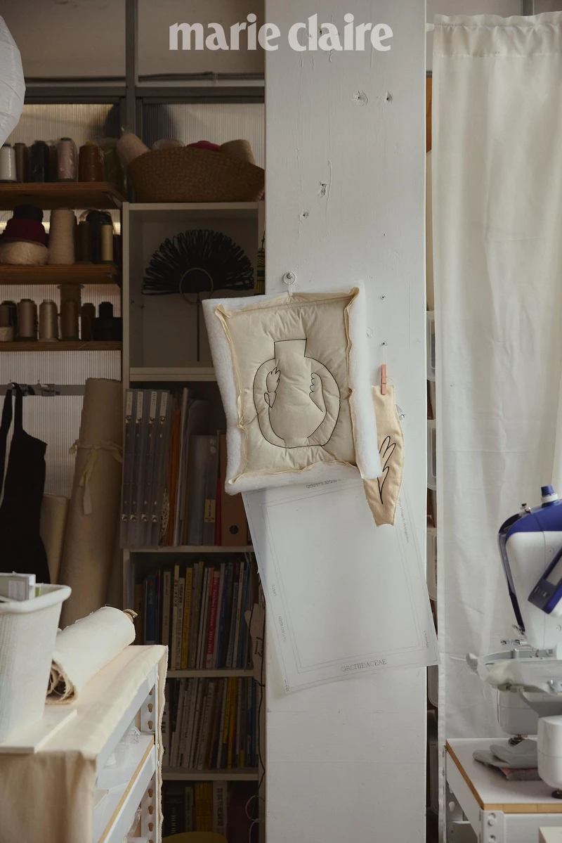 新作品《Vessel》掛在牆上,像是一幅畫。 新作品《Vessel》掛在牆上,像是一幅畫。