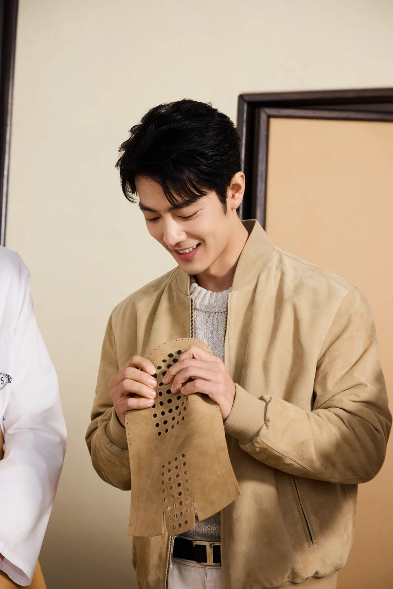 肖戰與TOD’S工匠一同體驗鞋履製作過程 肖戰與TOD’S工匠一同體驗鞋履製作過程