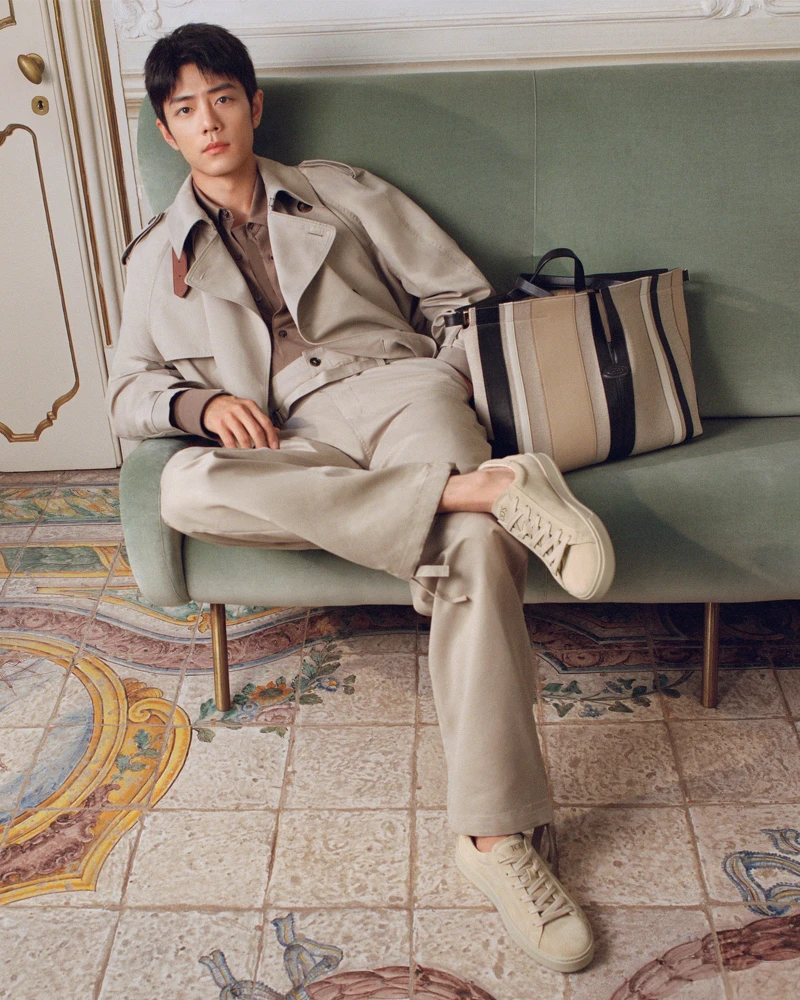肖戰演繹TOD’S 2025春夏系列沙色風衣造型 肖戰演繹TOD’S 2025春夏系列沙色風衣造型