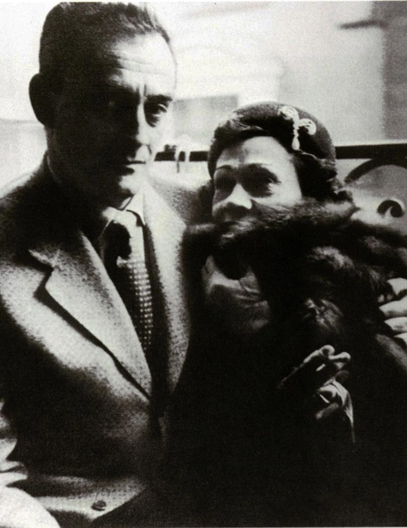 Luchino Visconti and GC, Paris, mid-1950s。 Luchino Visconti and GC, Paris, mid-1950s。