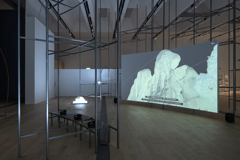 全昭侹 (JUN Sojung),〈在絕望中重生〉(Despair to be Reborn),2020。(新北市美術館提供,攝影:王世邦。) 全昭侹 (JUN Sojung),〈在絕望中重生〉(Despair to be Reborn),2020。(新北市美術館提供,攝影:王世邦。)