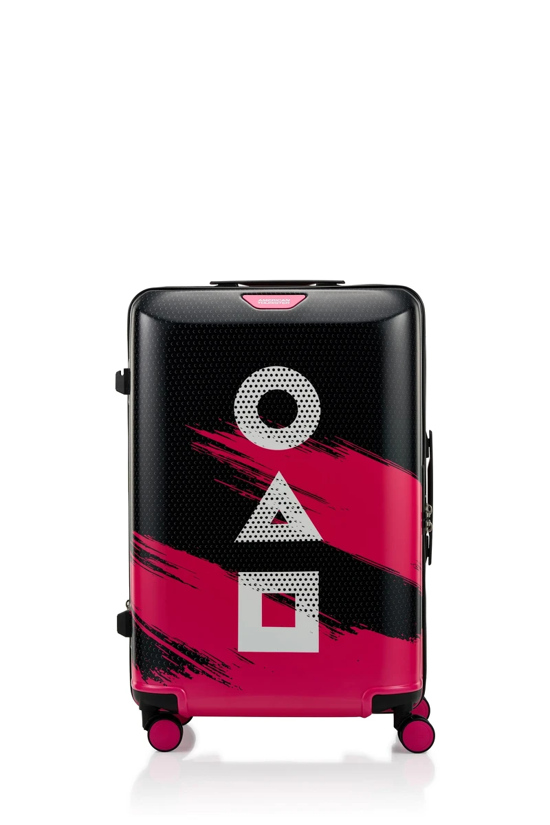 【商品圖】聯名系列 黑&墨西哥粉 24吋 行李箱 $5,480(正面) 【商品圖】聯名系列 黑&墨西哥粉 24吋 行李箱 $5,480(正面)