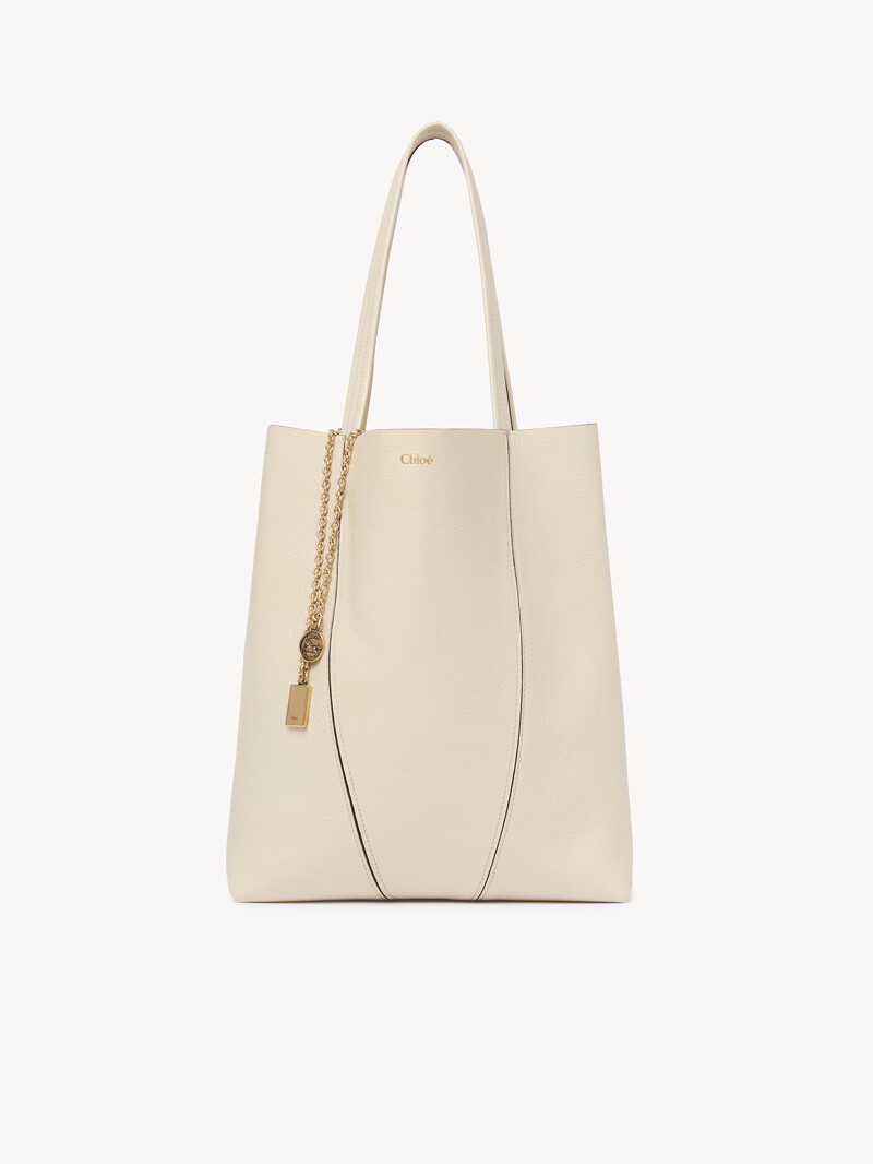 Chloé Spin 甜米色中型托特包 $55,000 Chloé Spin 甜米色中型托特包 $55,000