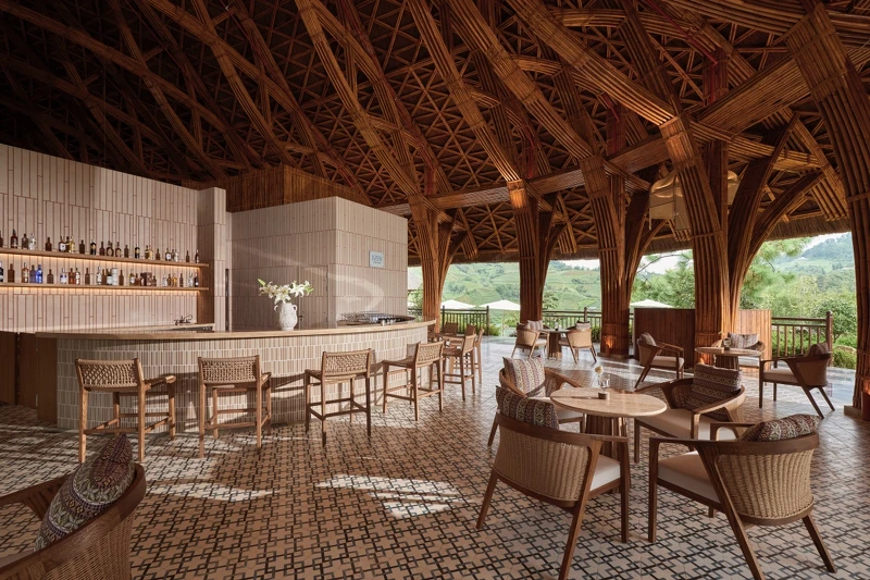 「BZen Pool Bar」。 「BZen Pool Bar」。