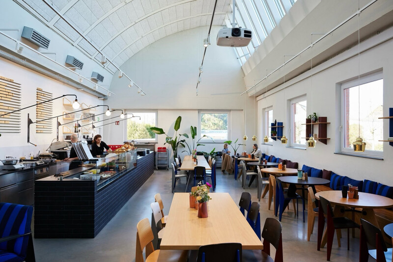 《Magazine C》雜誌內容。