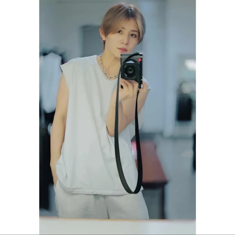 山田涼介個性極度怕生。