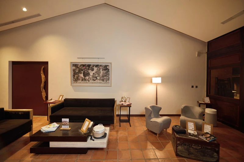 The One 與恆隆行聯合打造「美好生活實踐室」,精選 10 件生活好物對應 10 本風格讀物。 The One 與恆隆行聯合打造「美好生活實踐室」,精選 10 件生活好物對應 10 本風格讀物。