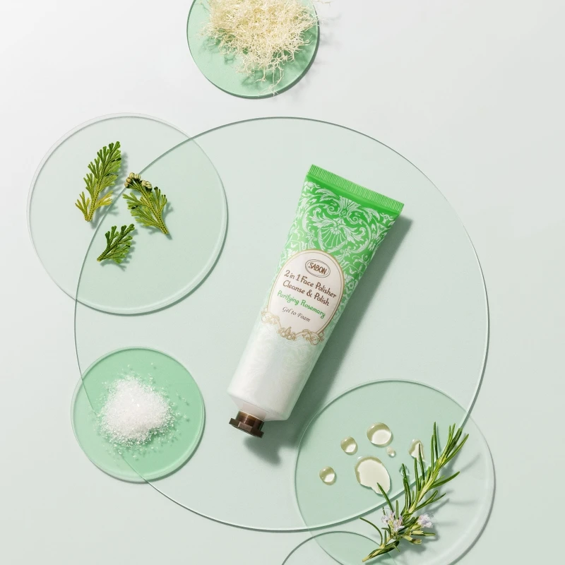 SABON清新迷迭香二合一臉部磨砂潔顏凝露情境圖。 SABON清新迷迭香二合一臉部磨砂潔顏凝露情境圖。