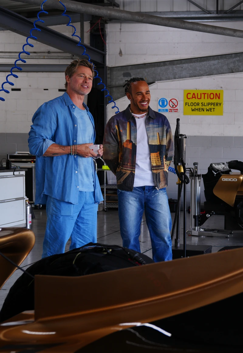 《F1電影》中,布萊德彼特飾演的賽車手桑尼海耶斯 《F1電影》中,布萊德彼特飾演的賽車手桑尼海耶斯