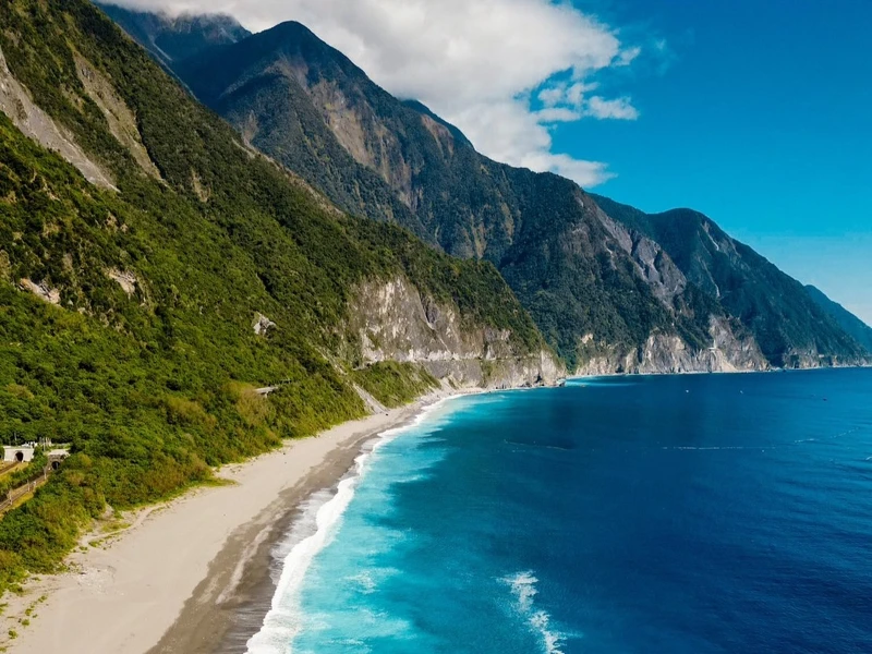 海是路,風是聲音。夏天,把自己交給太平洋,在流動中找回節奏與自由。(合作單位及照片提供|耐茁休閒事業有限公司) 海是路,風是聲音。夏天,把自己交給太平洋,在流動中找回節奏與自由。(合作單位及照片提供|耐茁休閒事業有限公司)