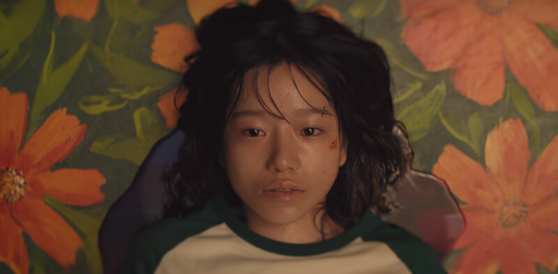 222 號腳傷無法跳繩,因此選擇淘汰自己,保全 456 號及女兒繼續活著。 222 號腳傷無法跳繩,因此選擇淘汰自己,保全 456 號及女兒繼續活著。