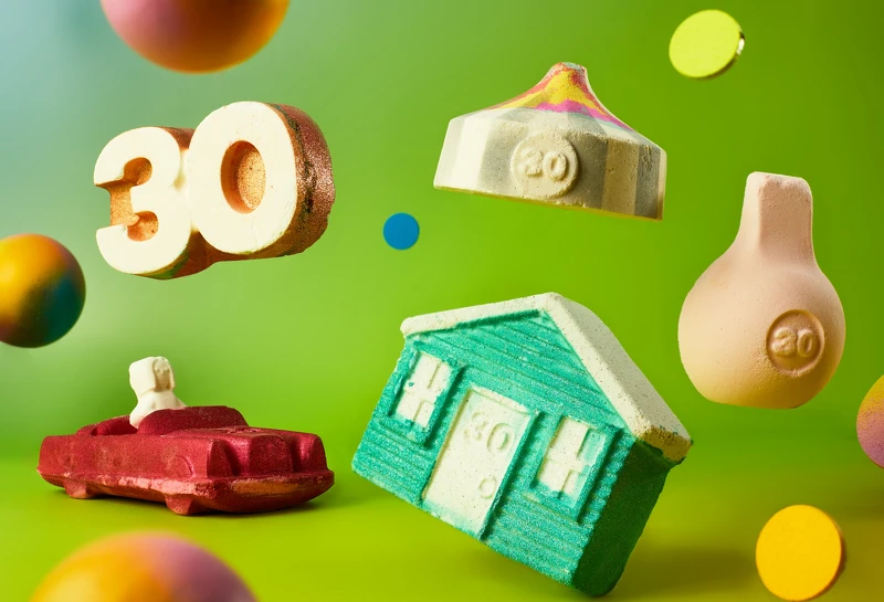 LUSH慶祝創立 30 週年推出全新汽泡彈,每款上都印有「30」字樣。 LUSH慶祝創立 30 週年推出全新汽泡彈,每款上都印有「30」字樣。