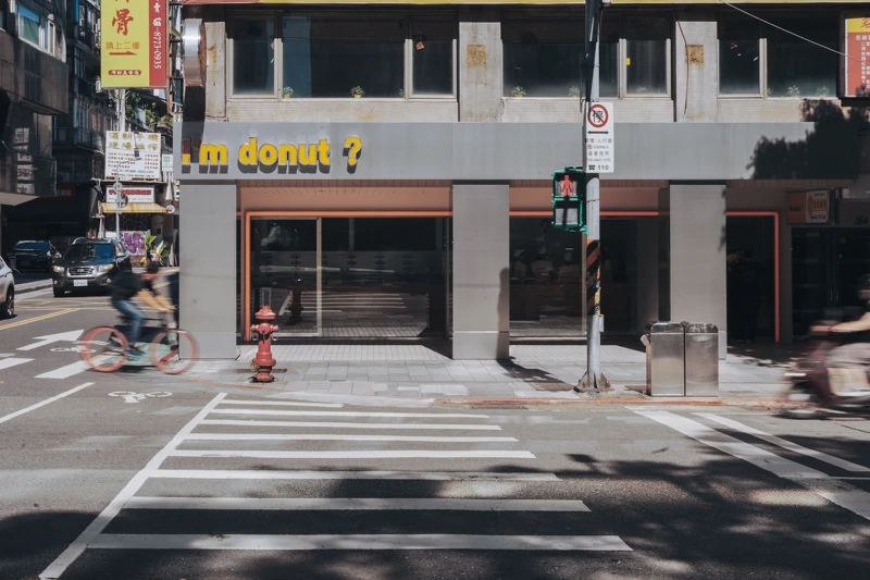 「I’m donut?」臺北店位在東區敦化南路上。 「I’m donut?」臺北店位在東區敦化南路上。