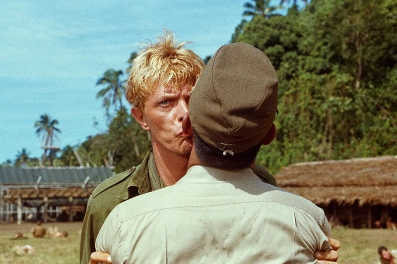 《俘虜》為坂本龍一初次配樂就被國際大獎認可、從此奠定配樂大師地位的電影處女作｜誠品電影院「2025 坂本龍一紀念特別放映」。