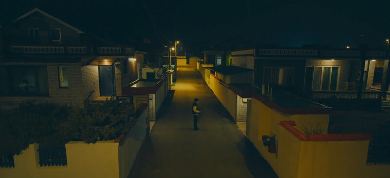 十年前,未知拒昊洙假好心,丟昊洙一個人站在門外 十年前,未知拒昊洙假好心,丟昊洙一個人站在門外