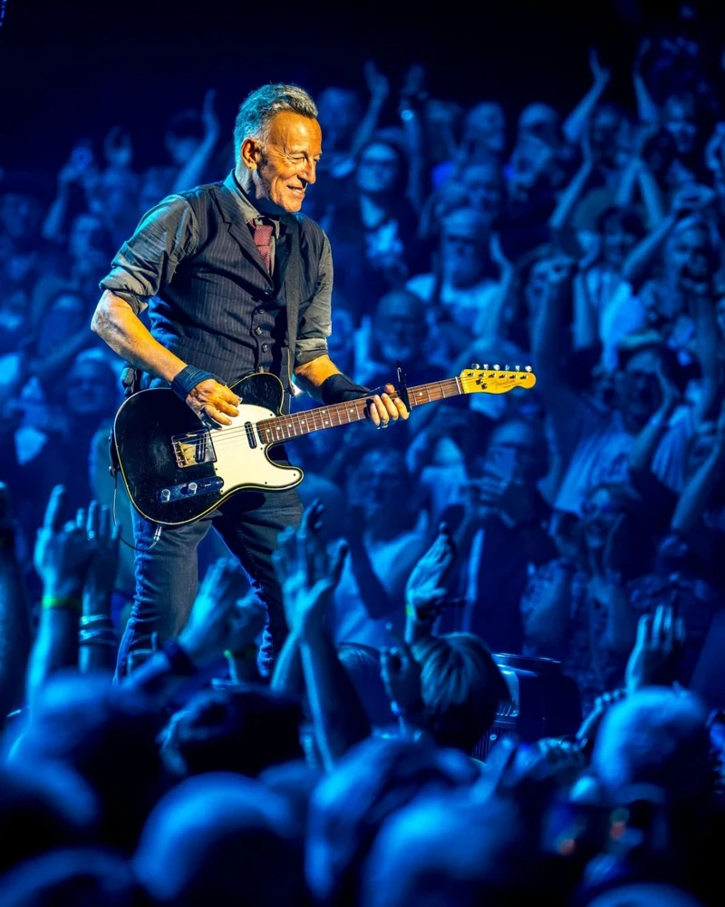 現年75歲的美國傳奇歌手 Bruce Springsteen。 現年75歲的美國傳奇歌手 Bruce Springsteen。