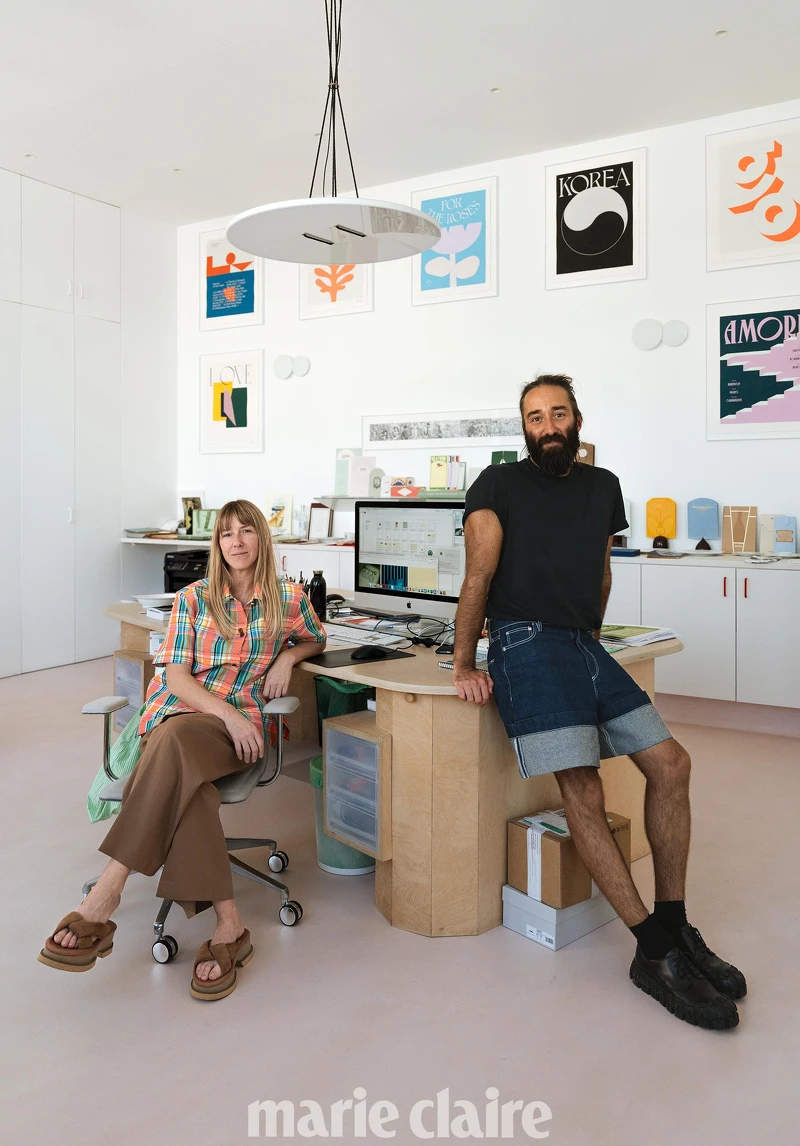 是人生伴侶,也是工作上的重要夥伴,Violaine 和 Jérémy 默契十足、開朗活潑,話匣子一打開就停不下來。 是人生伴侶,也是工作上的重要夥伴,Violaine 和 Jérémy 默契十足、開朗活潑,話匣子一打開就停不下來。