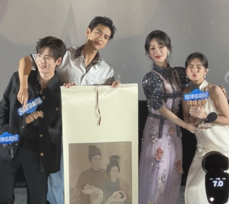 魏哲鳴與張雅欽扮嬰兒，全場粉絲笑翻。