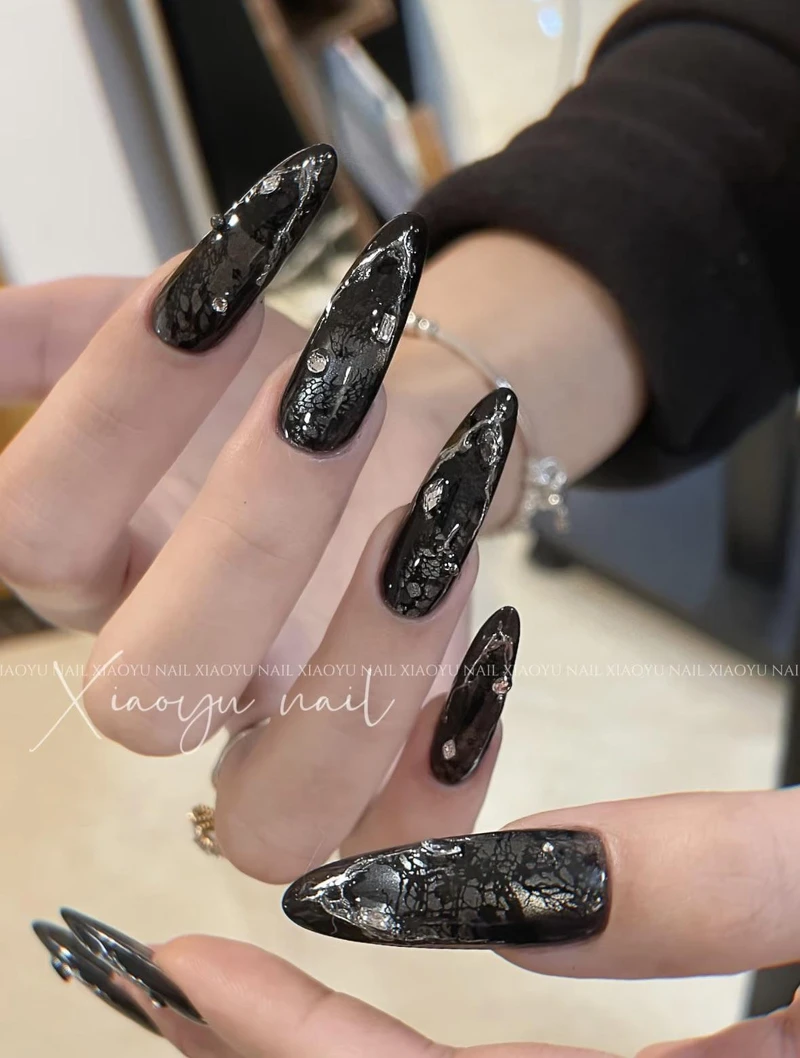 Photo/ 小紅書 @小魚是個美甲師~ Photo/ 小紅書 @小魚是個美甲師~