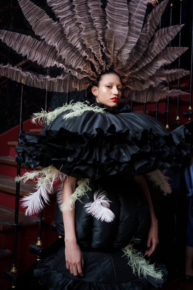 Viktor&Rolf 2025秋冬高級訂製系列。 Viktor&Rolf 2025秋冬高級訂製系列。