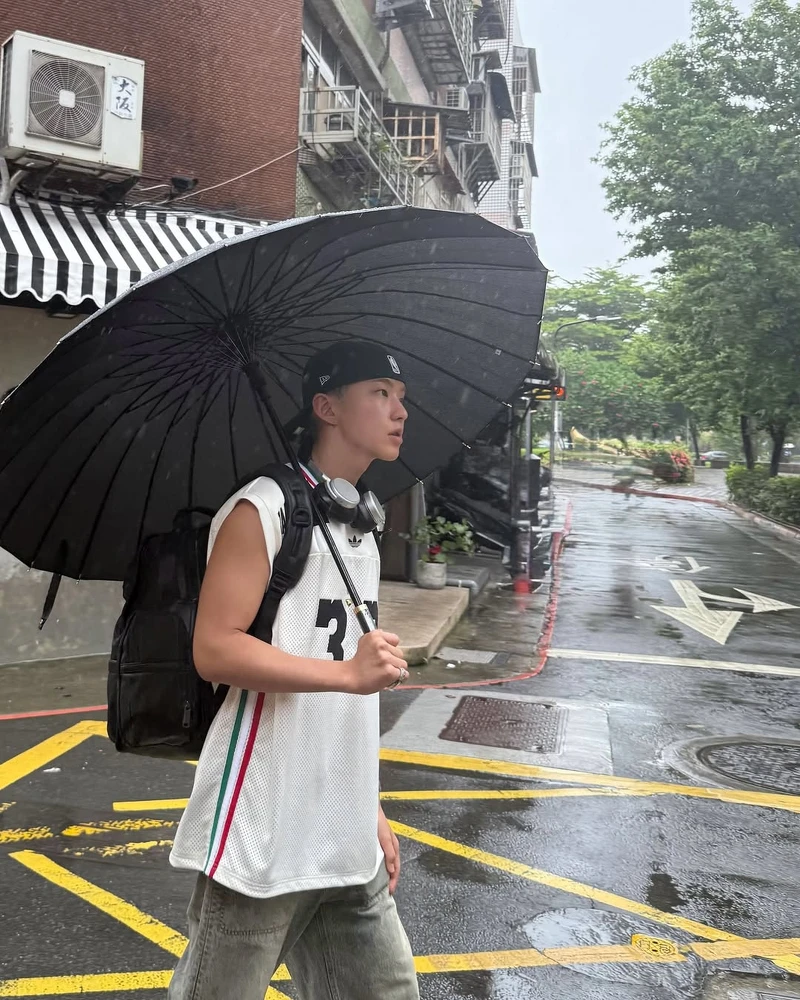 HOSHI背TUMI ALPHA Brief Backpack皮革商務背包 HOSHI背TUMI ALPHA Brief Backpack皮革商務背包