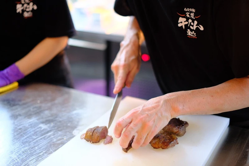 「東山牛舌」職人手藝原汁原味搬進Dream Plaza 「東山牛舌」職人手藝原汁原味搬進Dream Plaza