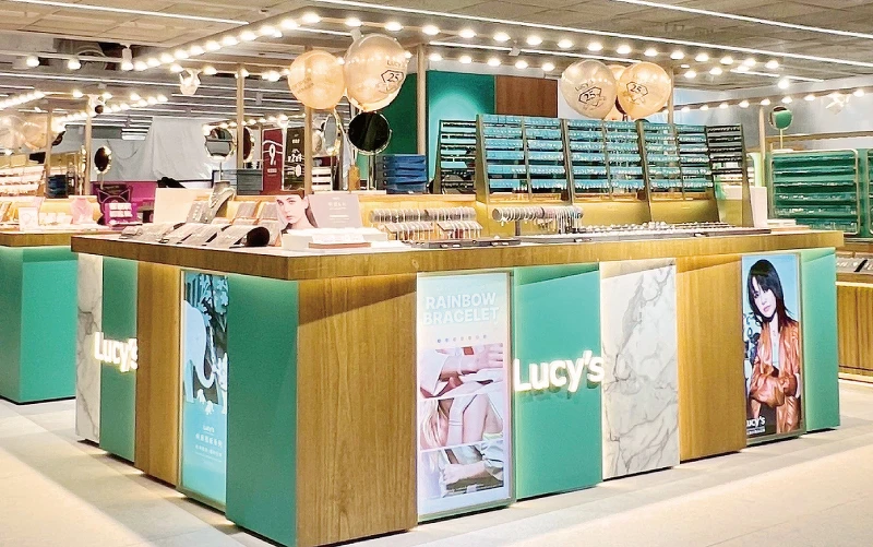 Lucy’s - 台北Dream Plaza店，7/25 盛大開幕。