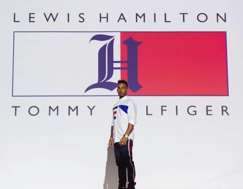 個人聯名系列「TOMMYXLEWIS」。