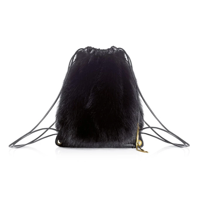 Lanvin 皮草後背包,兼具造型感與實用性的風格單品。