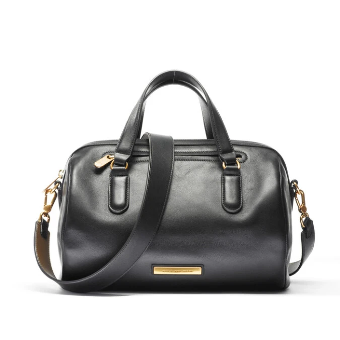 Marc By Marc Jacobs 手提肩背包，兼具實用與造型的配件。