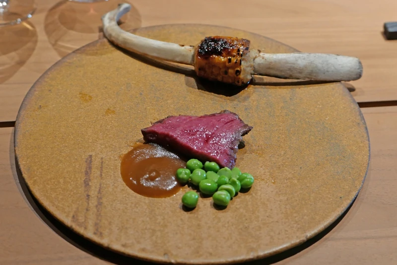 主菜黑毛和牛。 主菜黑毛和牛。