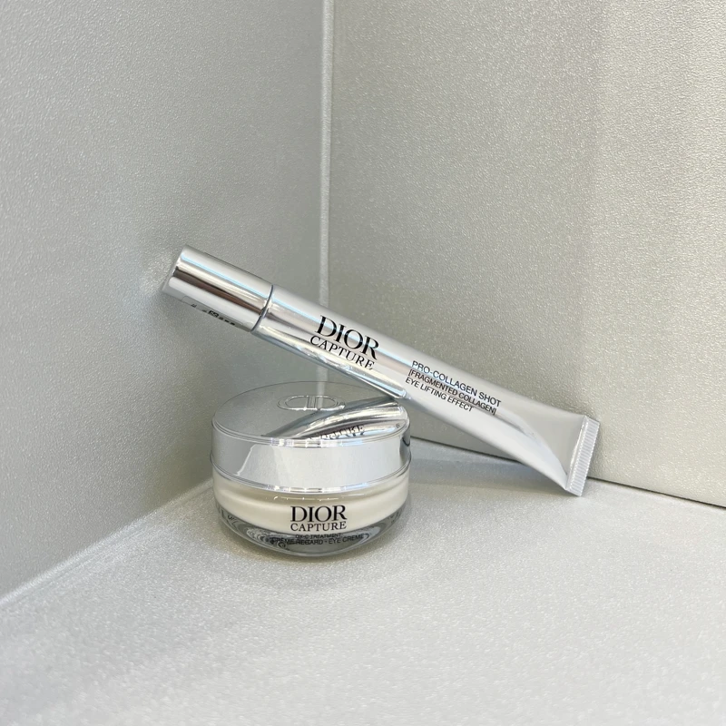 迪奧逆時系列推出全新眼周保養雙主修，分別是逆時活氧亮眼膠原筆、逆時活氧眼霜。