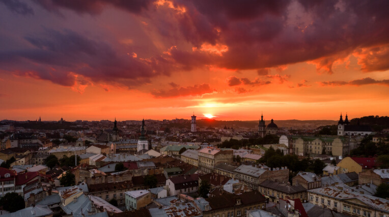  Photo / 塔羅耳語