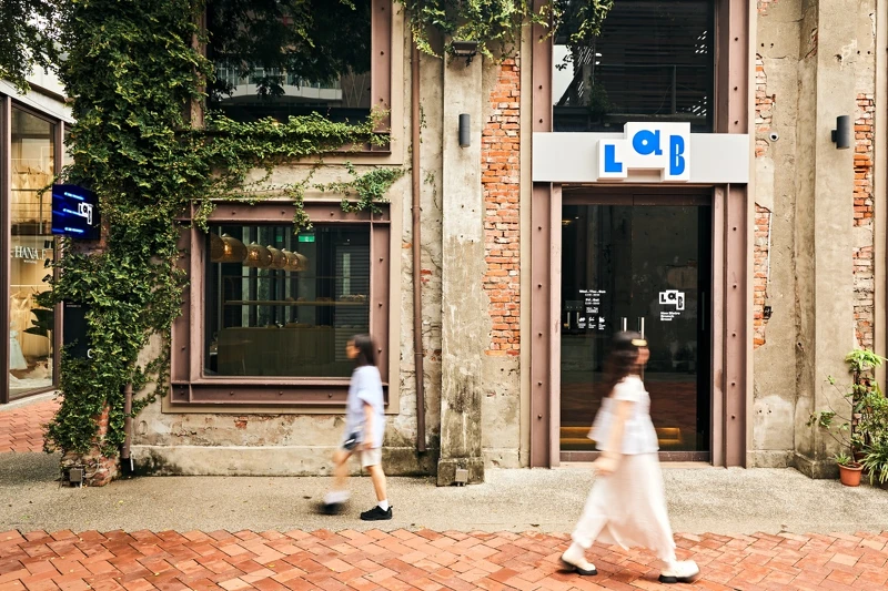 高雄駁二藝術特區全新開幕的「LAB PIER2」。