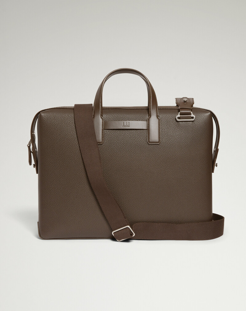 HARNESS系列公事包，NTD83,950。