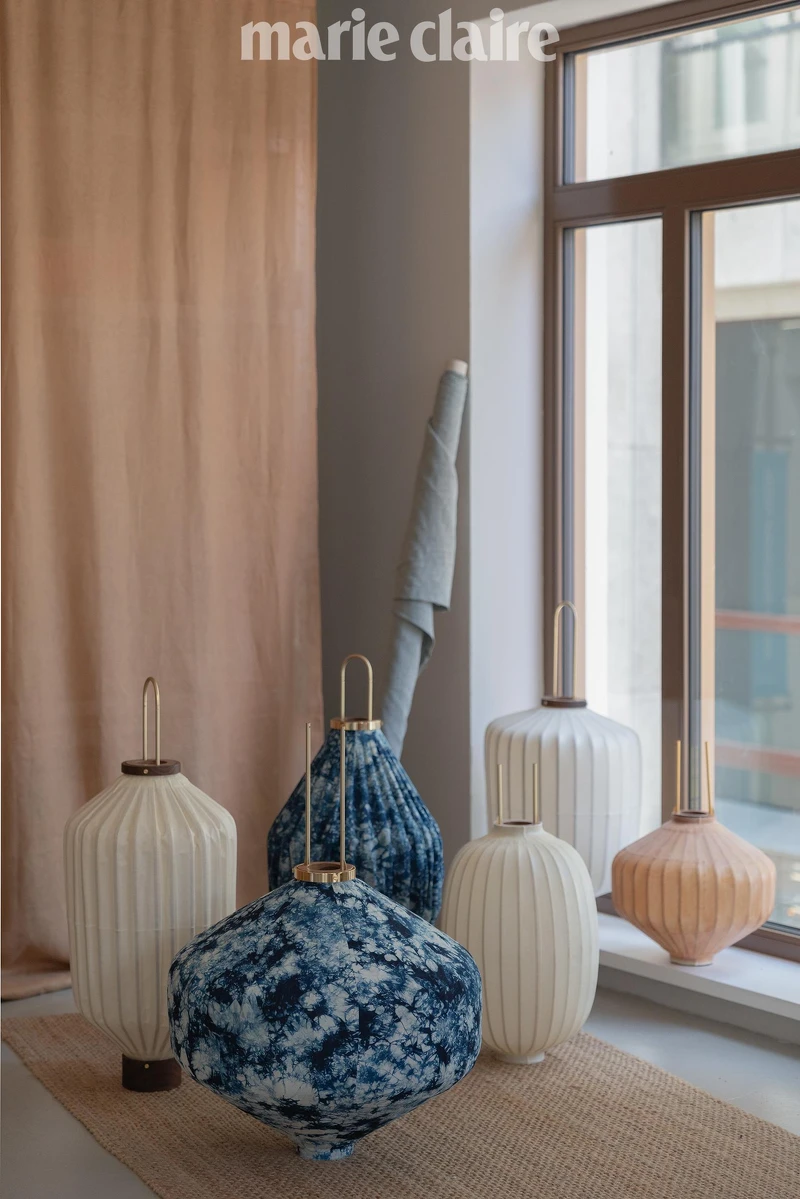 Taiwan-Lantern 將傳統的照明設備,作為一種藝術媒介,揉入臺灣的土地情感、文化傳統,再透過光線照亮人們的生活。 Taiwan-Lantern 將傳統的照明設備,作為一種藝術媒介,揉入臺灣的土地情感、文化傳統,再透過光線照亮人們的生活。