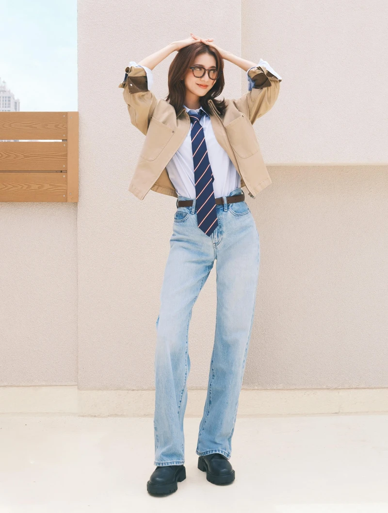 短版外套479208、棉質襯衫(長袖)4790783、直筒牛仔褲479004、領帶476210、皮帶478706、波士頓太陽眼鏡 475133 短版外套479208、棉質襯衫(長袖)4790783、直筒牛仔褲479004、領帶476210、皮帶478706、波士頓太陽眼鏡 475133